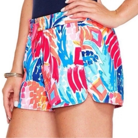 Lily Pulitzer run around shorts size M - Picture 2 of 11